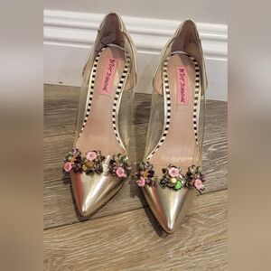 Shoes by betsy Johnson size 7.5